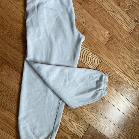 Aritzia sweat fleece cozy sweater and pants combo - Picture 5 of 10